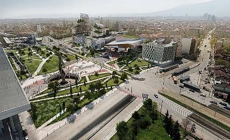 Скандал! Мъжът на вицепремиера Екатерина Захариева спечели конкурс на Столична община