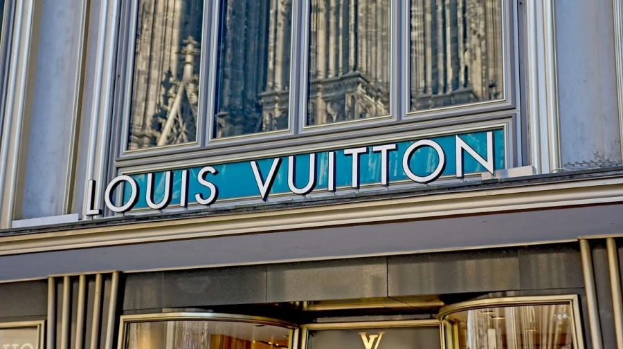 LVMH спира да прави парфюми, ще произвежда дезинфектанти