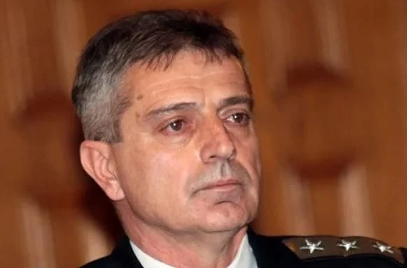Адмирал Емил Ефтимов е новият началник на отбраната