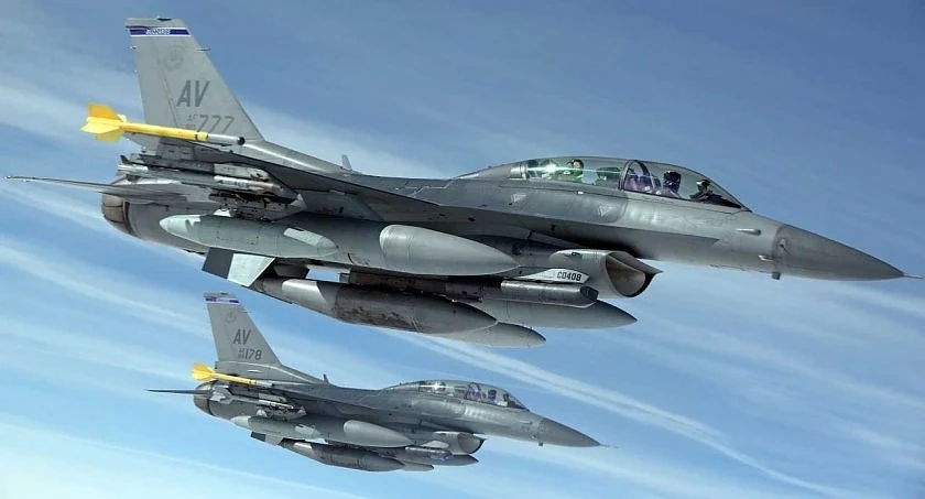 Пентагонът обяви договора за производството на българските F-16