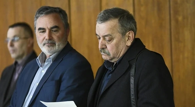 Д-р Кунчев и проф. Кантарджиев тръгват по пазарите