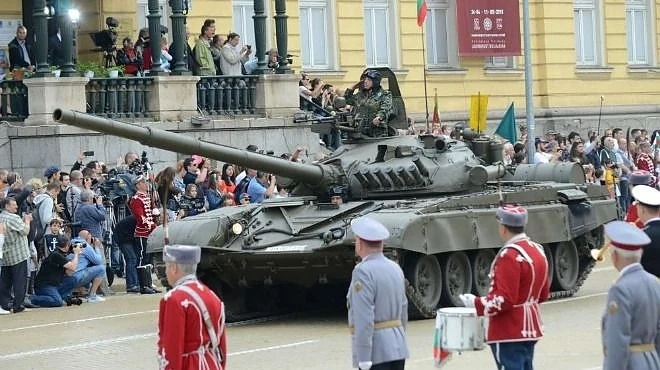 Ще има парад за 6 май