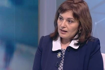 Обвиниха шефката на фармацевтичния съюз за всяване на паника