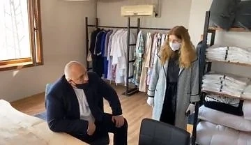 Бойко Борисов е на посещение в текстилния завод в Твърдица