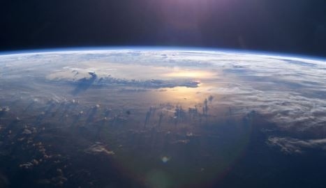 Най-голямата дупка в озоновия слой над Арктика се затвори (СНИМКИ)