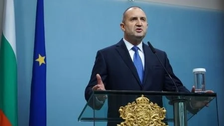Радев поиска да се забрани държавната помощ за офшорки