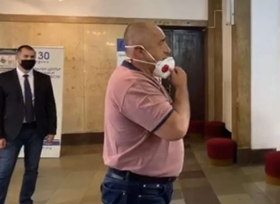 Борисов в Националния център по заразни и паразитни болести (ВИДЕО)