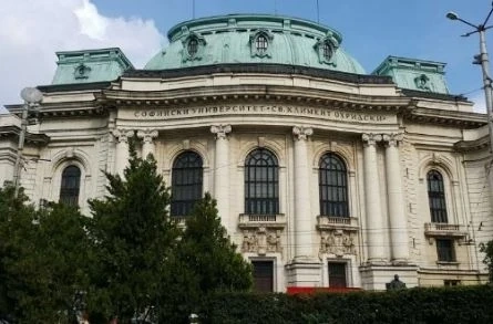 Дистанционното обучение в СУ продължава до 25 май