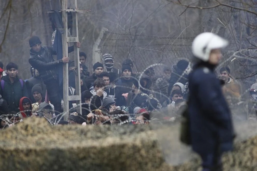 Гърция удължи до 21 май ограниченията в лагерите за бежанци