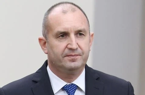 Отлага се посещението на президента във Ватикана по случай 24 май