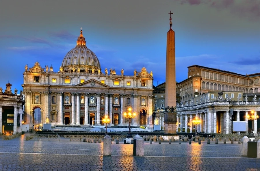 Базиликата „Свети Петър“ отваря врати за посетители и вярващи