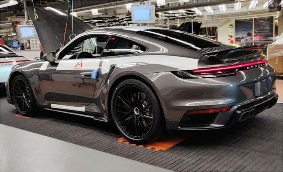 Porsche в бъдеще ще увеличи обема на двигателите 