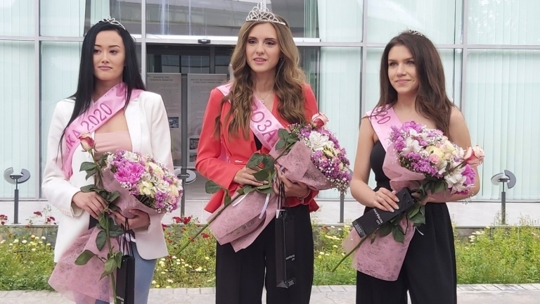 18-годишна е новата Царица Роза в Казанлък