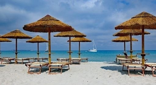 По 25 квадрата за всеки плажуващ в Гърция