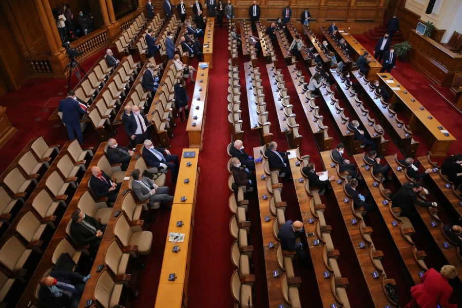 Депутатите няма да въвеждат таван за партийните субсидии
