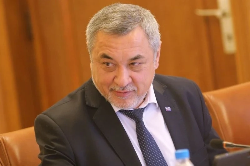 Валери Симеонов: Поведението на Божков мога да го сравня с това на едно непораснало хулиганче