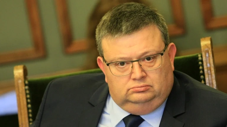 Цацаров развали схемата за точене на 100 млн. лв. държавни пари към НПО-та