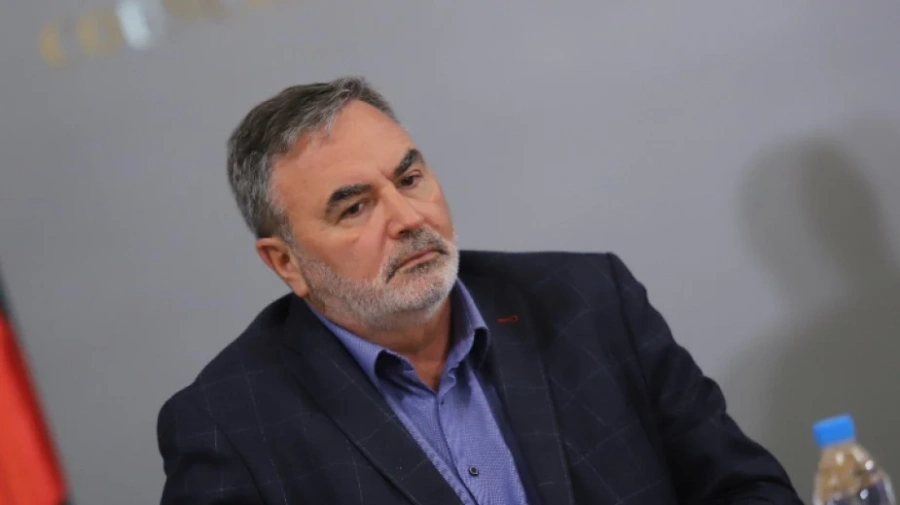 Доц. Кунчев: Няма да дебатирам с Мангъров, 2 месеца получавах гнусни SMS-и с ругатни