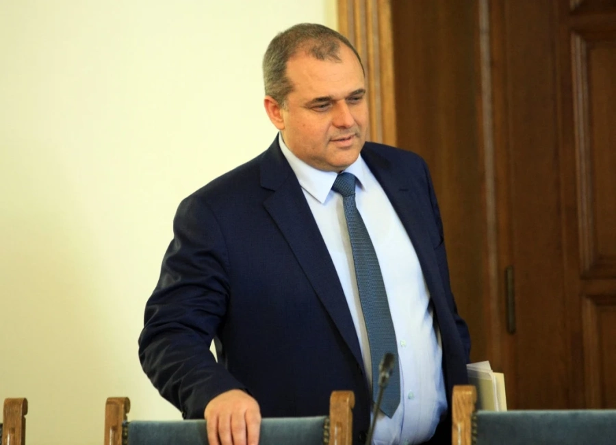 Искрен Веселинов от ВМРО: Работата на депутатите е да реализират управленската програма