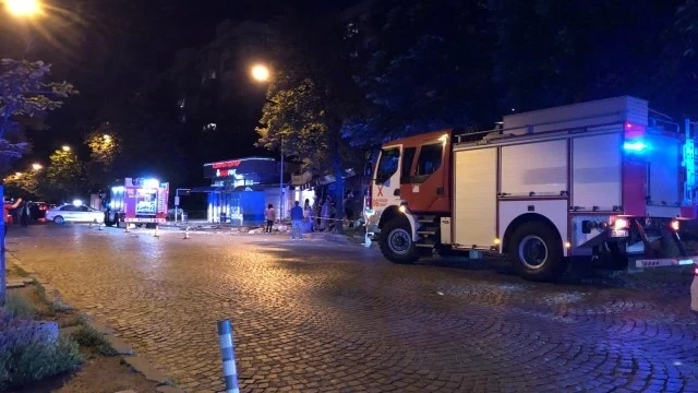 Газова бутилка взриви дюнерджийница в София
