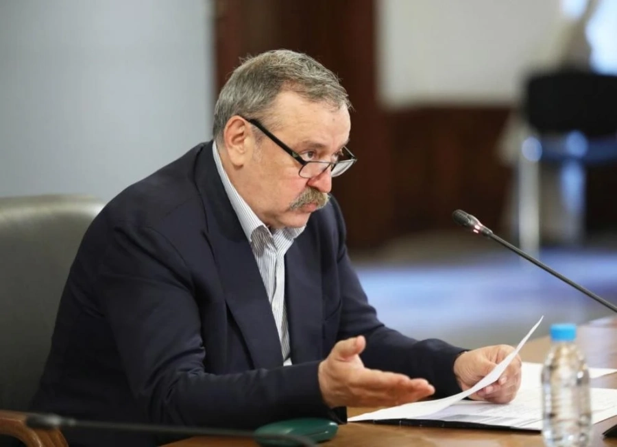 Проф. Кантарджиев: Тенденциите са смущаващи, хората се заразяват с коронавируса, защото не спазват правилата