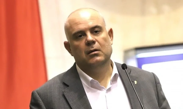 Гешев: Разпитани са още двама съветници на президента