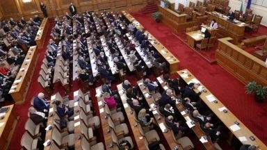 Разходите на партиите в НС за 2019 г. са повече от приходите