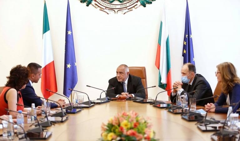 България и Италия разработват заедно лекарство за COVID-19