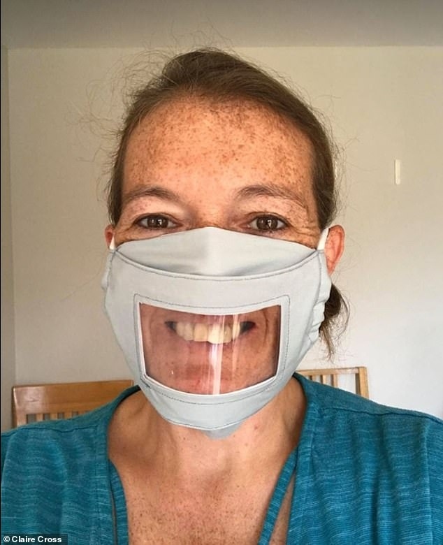 Жена създаде прозрачни маски, за да могат глухите хора да четат по устните (Снимки)