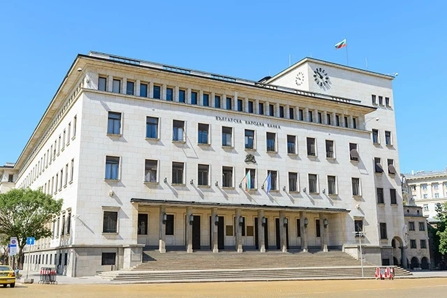 БНБ пуска 2 златни български лева
