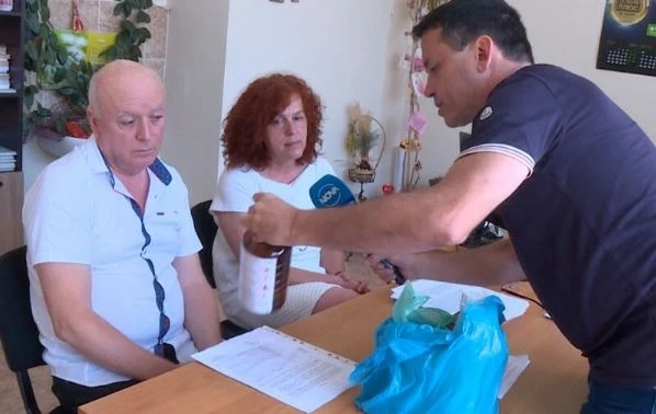 ВАП възложи на Танева да провери тровят ли земеделци храната ни