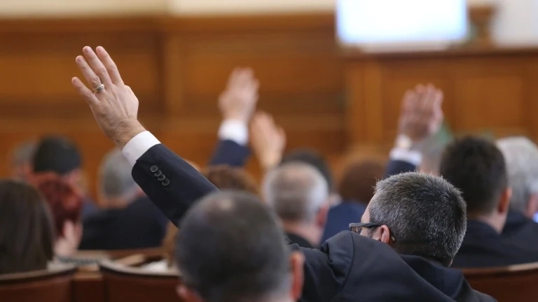 Дебатете по вота на недоверие на 20 юли