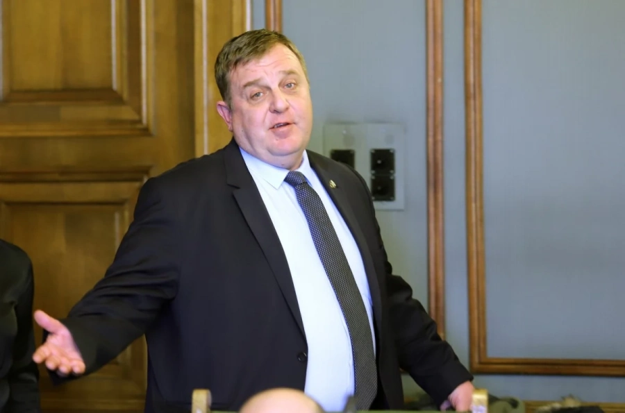 Каракачанов: Сменените министри не са на този или онзи