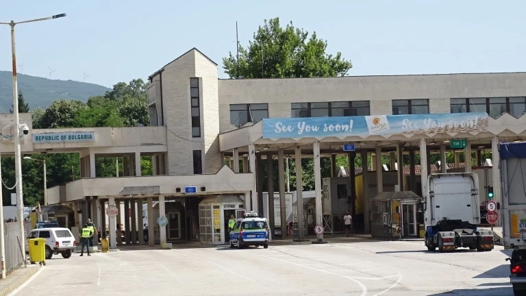Влизането в Гърция по суша през нощта - само през Кулата