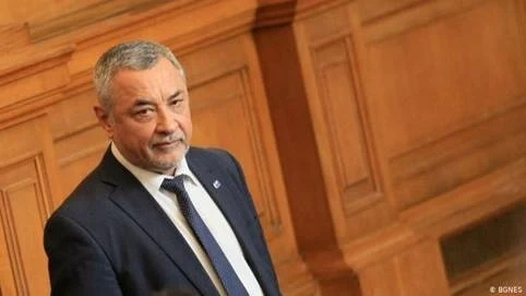 Валери Симеонов: Президентът да каже от къде познава Божков и Маджо