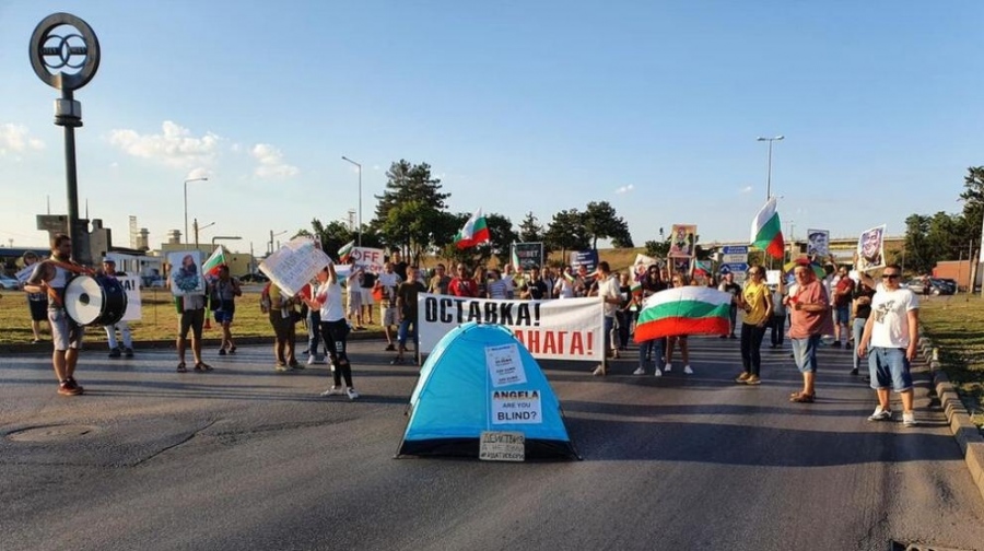 Протестиращи русенци блокираха движението към ГКПП Дунав мост