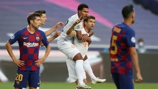 Фенове не спират да се подиграват с \