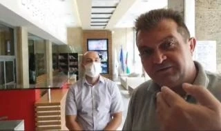 БОЕЦ влезе в БНТ: Искат оставката на генералния директор Емил Кошлуков