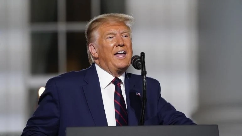 Тръмп обеща да изпрати жена на Луната и да развее US флага на Марс