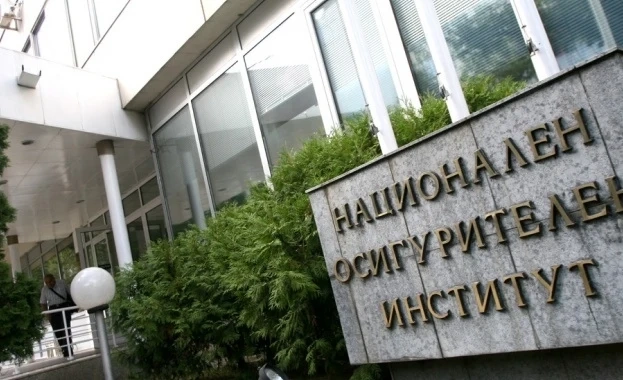 На 8 септември започва изплащането на месечните пенсии и надбавката от 50 лв.