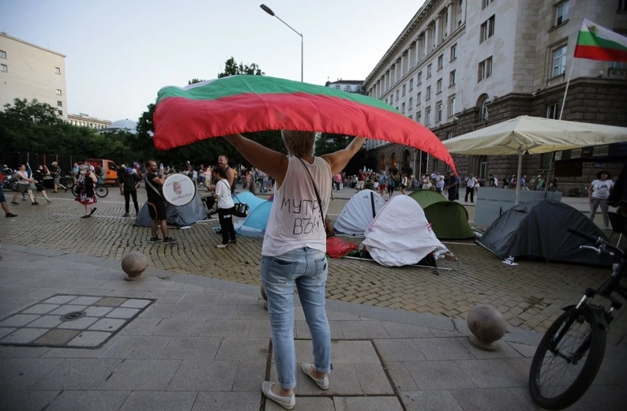 Протестите продължават 54-и ден