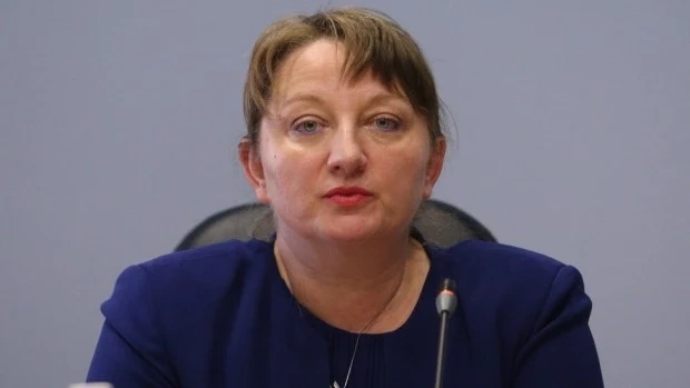 Сачева: Минималната работна заплата да стане 650 лева