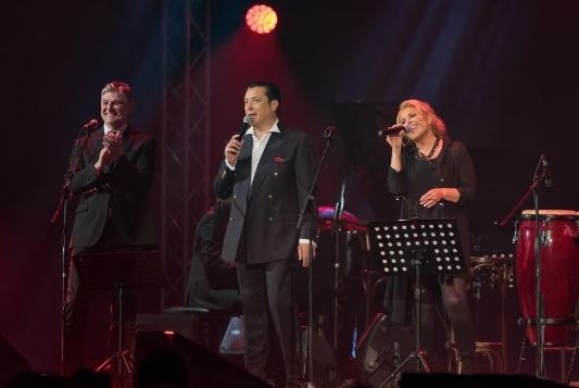 С концерт на Васил Петров, Хилда Казасян и Теодосий Спасов фондация събира дарения за финансово мотивиране на младите медици да останат в България