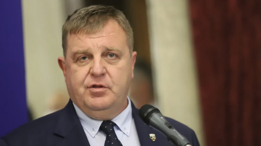 Каракачанов към ЕП: Правите опити да наложите тези за „македонско малцинство“. Няма да го позволя!