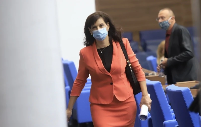 Дариткова: Огорчена съм от поведението на Цветан Цветанов