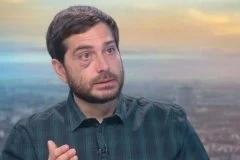 Пребитият от полицаи журналист ще сезира прокуратурата