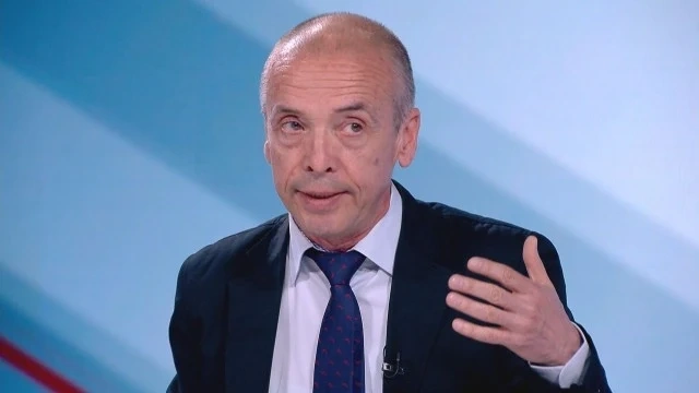 Доц. Мангъров за COVID-19: Все едно жена да е правила секс и след 2 дни да си пусне тест за бременност