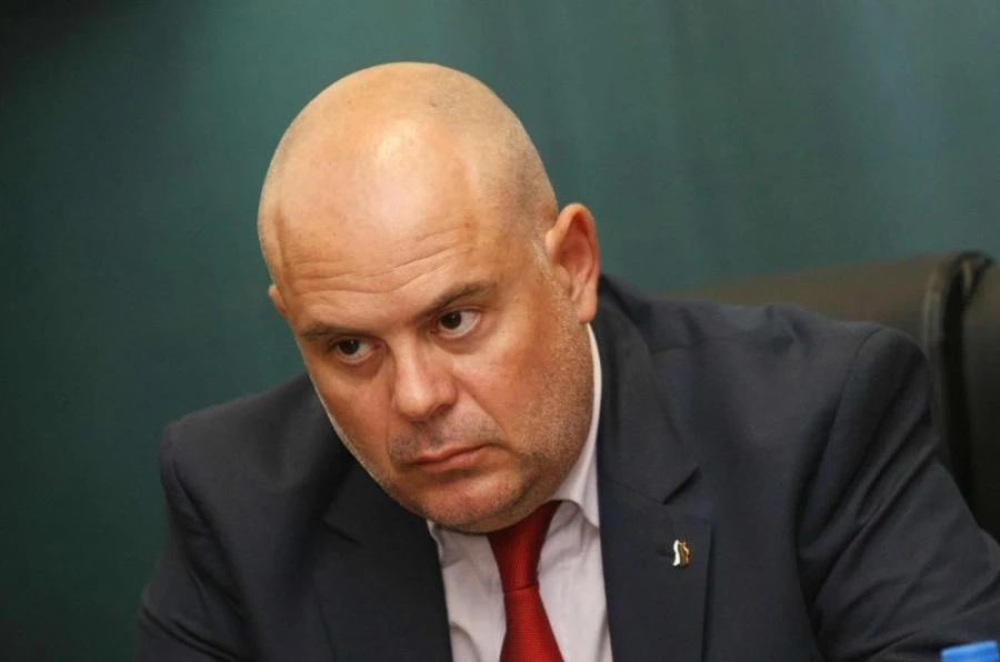 Докладът на главния прокурор влиза в Правна комисия