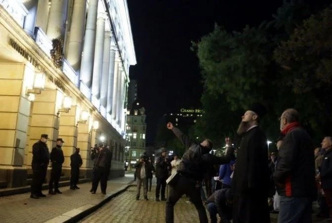 Атлантическият съвет нападна Румен Радев заради яйцата по отбраната