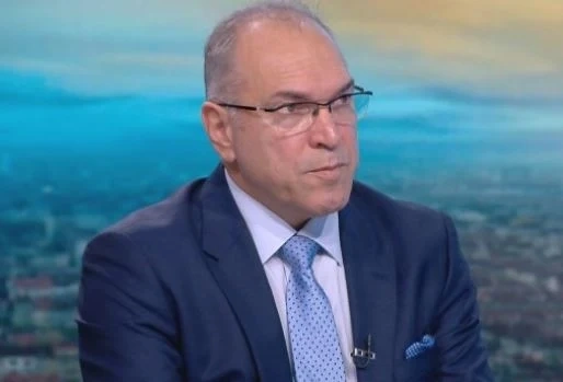 Проф. Богов: Мисли се в посока всяка болница в София да има COVID отделение